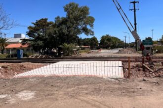 El paso a nivel de calle Mitre entra en su etapa final con la colocación del hormigón | FM Avenida