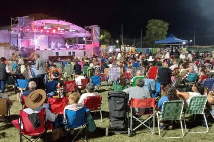 Fiesta del Durazno en Castro: shows en vivo, premiación a productores y homenaje al trabajador rural | FM Avenida