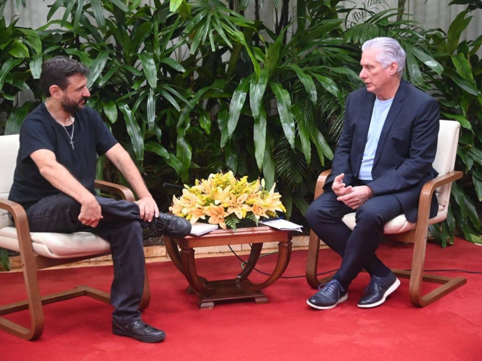 Grabois viajó a Cuba para expresar su solidaridad con el "pueblo hermano", se reunió con el presidente Díaz Canel y llamó a romper con el bloqueo de Estados Unidos | FM Avenida