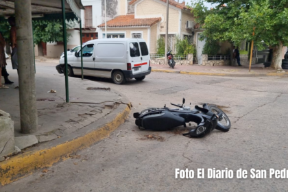 Grave accidente: una motociclista sufrió una fractura expuesta | FM Avenida