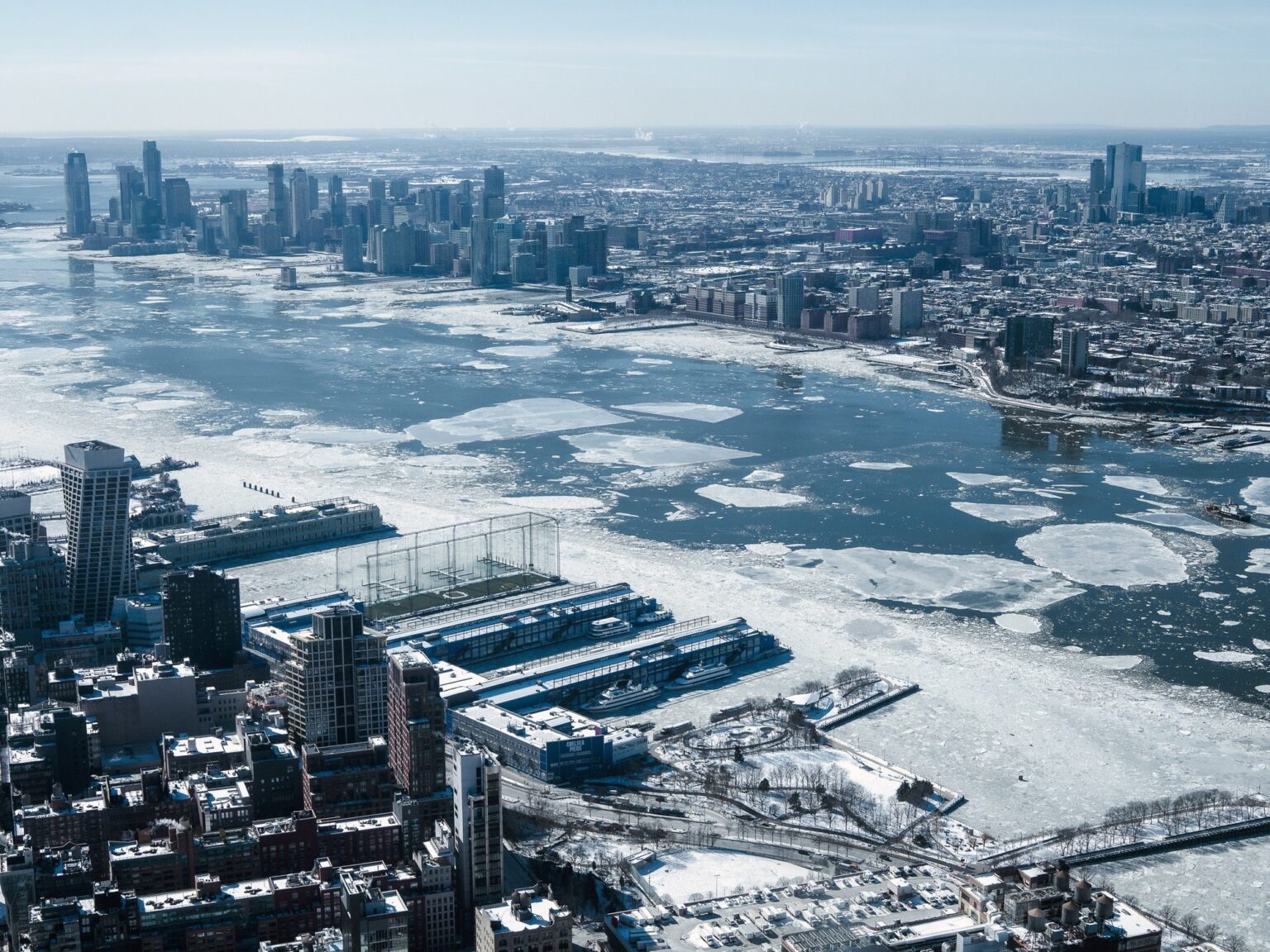 Hay al menos 18 muertos por la ola de frío histórica en Nueva York | FM Avenida