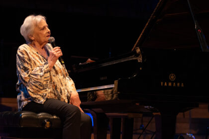 Hilda Herrera y Saúl Cosentino demuestran que el pasado no pesa cuando todavía empuja hacia adelante | FM Avenida