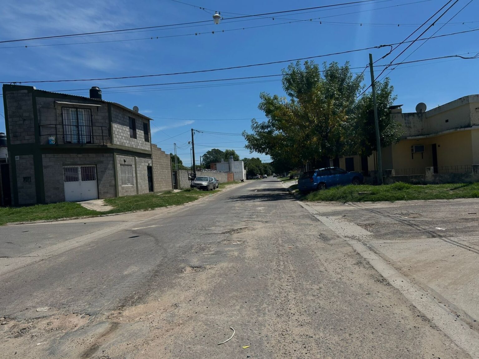 Incendio en Alvarado al 650: un auto se prendió fuego y fue sofocado por vecinos | FM Avenida