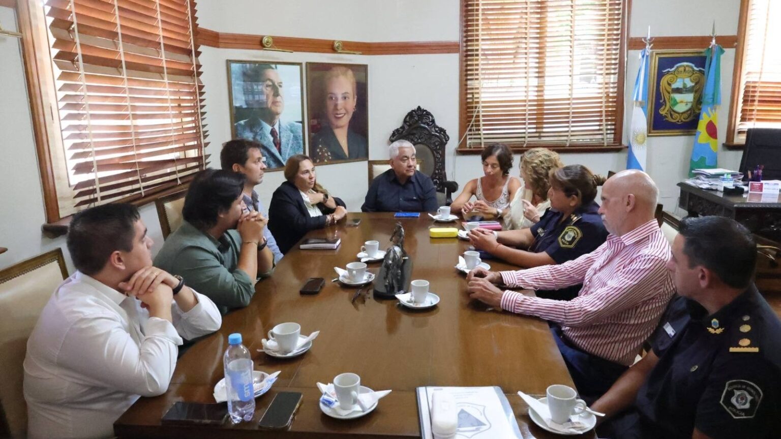 Inseguridad: reunión entre autoridades municipales, judiciales y policiales por la prevención del delito | FM Avenida