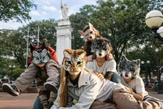 Insólito: un municipio bonaerense salió a desmentir que organiza un encuentro "therians" tras difusión de falso afiche | FM Avenida