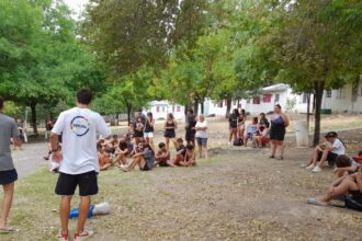 Jóvenes del programa Envión recibieron capacitación en RCP y primeros auxilios | FM Avenida