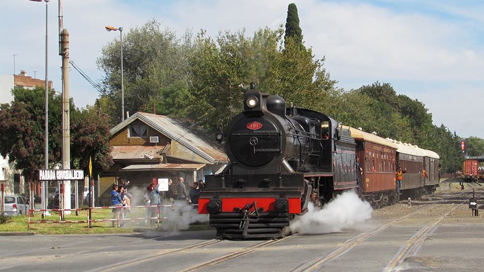 La Emperatriz: la locomotora que hace 100 años batió el récord sudamericano de velocidad | FM Avenida