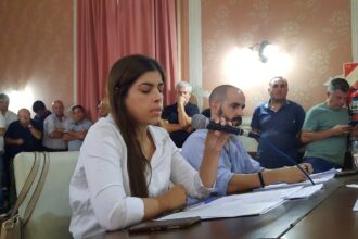 La Libertad Avanza sostiene que la continuidad de De Rosa en el HCD es "incompatible" tras los hechos denunciados | FM Avenida