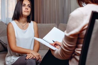 La relación entre religión y psicología: por qué debe ser un diálogo necesario y respetuoso | FM Avenida