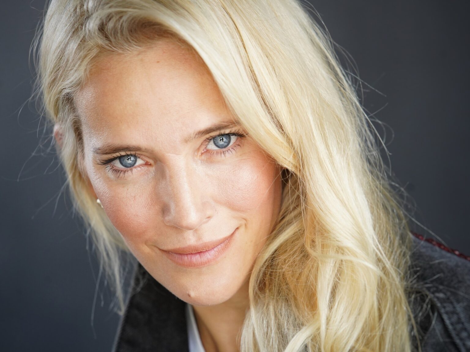 Luisana Lopilato protagonizará la nueva película de Damián Szifron, y no es la de Los simuladores | FM Avenida