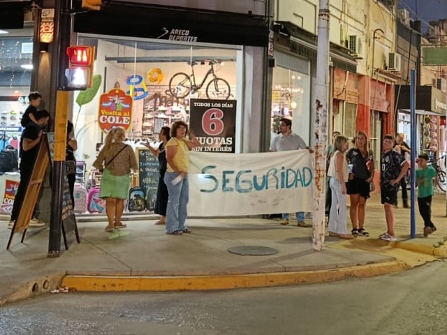 Marcha por inseguridad: manifestantes lamentaron la poca convocatoria | FM Avenida