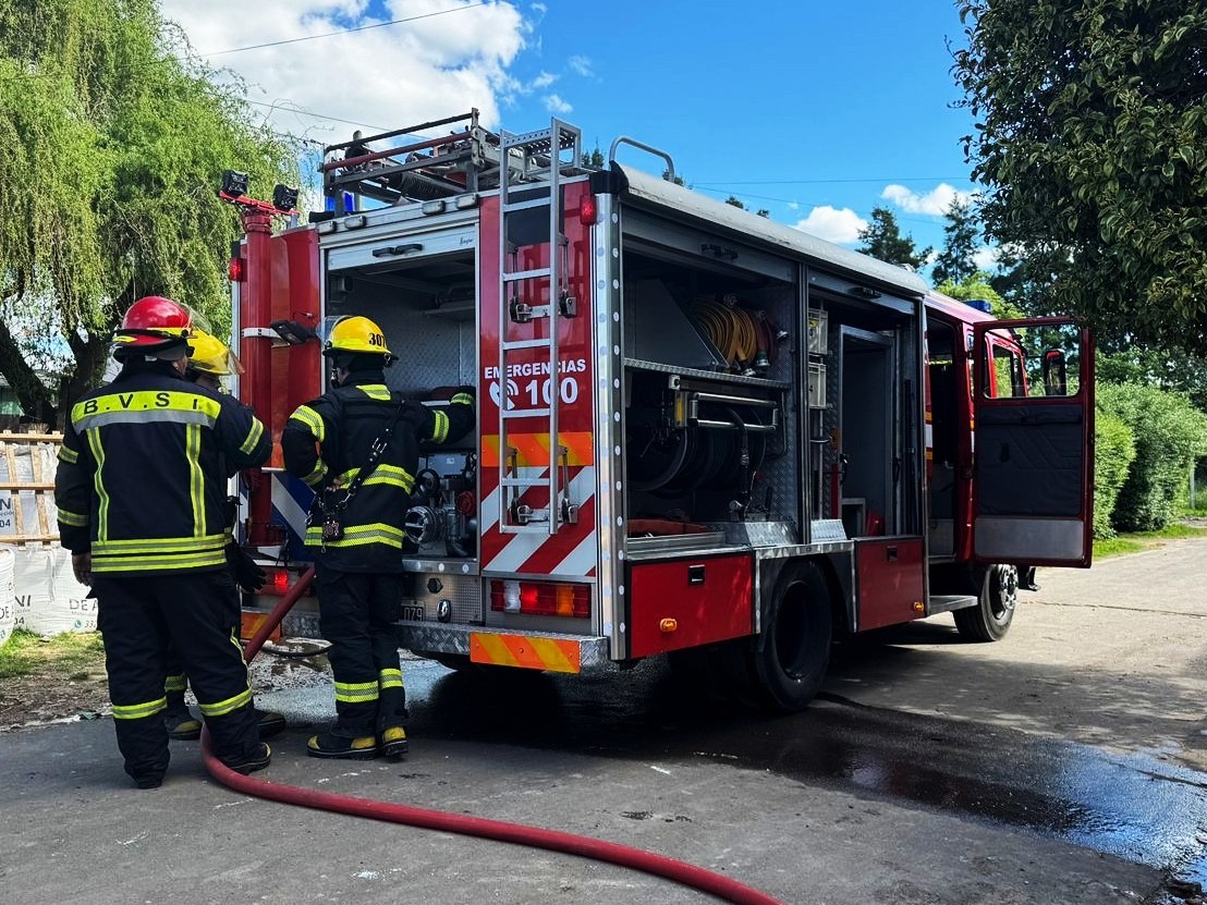 Más 70 incendios en enero: Bomberos pide a la comunidad mayor conciencia en el manejo del fuego | FM Avenida