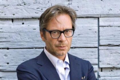 Massimo Recalcati, psicoanalista: “Un hombre feliz no es el que lo tiene todo, sino el que sabe desear lo que importa” | FM Avenida