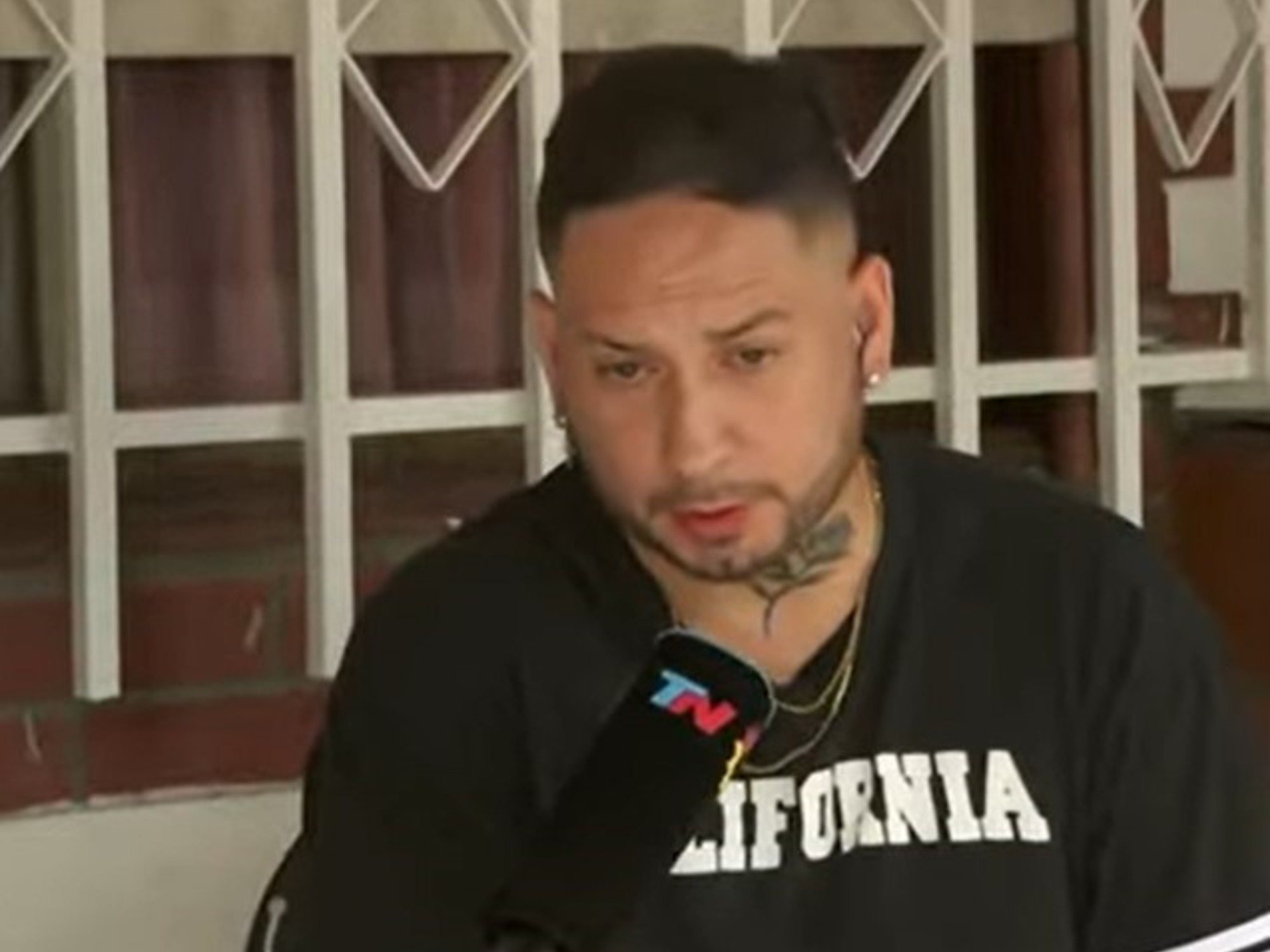 “Me arruinó la vida”: tras ser echado, habló el colectivero que se peleó con un pasajero en pleno viaje y dejó el micro a la deriva en Flores | FM Avenida