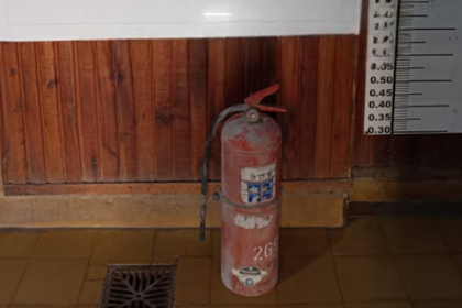 Menores aprehendidos tras sustraer y activar un extintor en una playa de camiones | FM Avenida