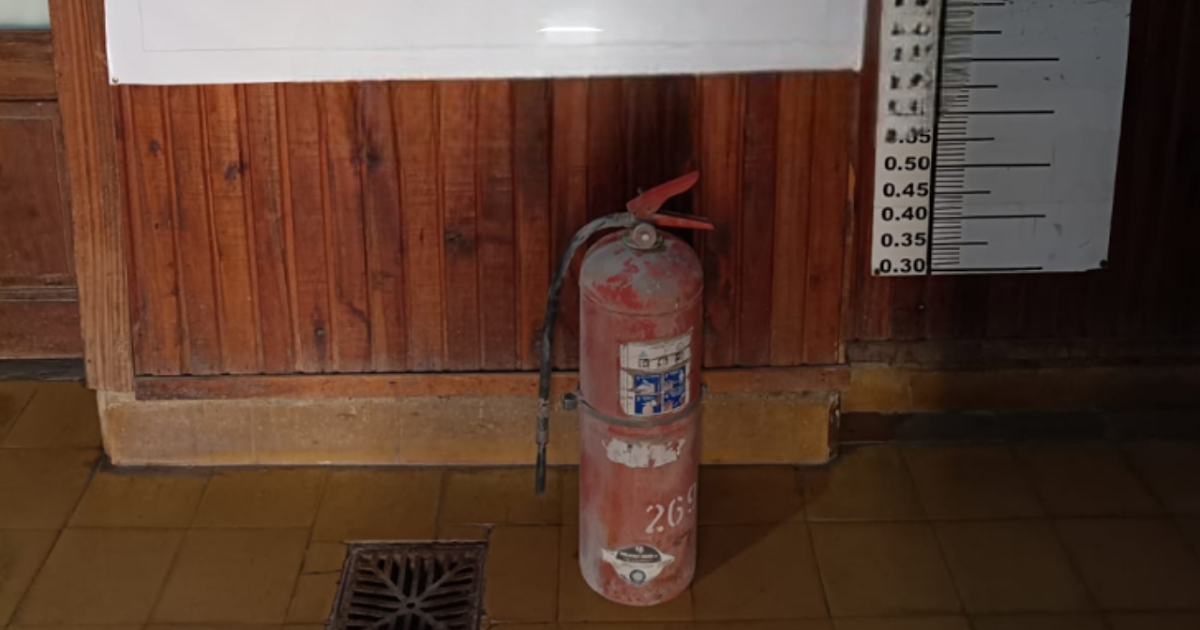 Menores aprehendidos tras sustraer y activar un extintor en una playa de camiones | FM Avenida