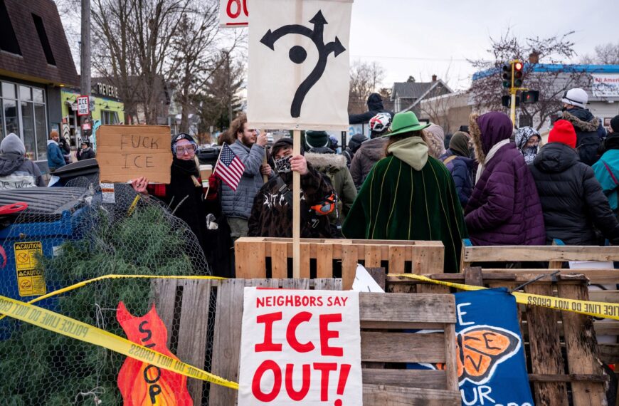 Miedo en Estados Unidos: los inmigrantes de Minneápolis recurren a clases virtuales para evitar ser deportados | FM Avenida