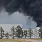 Otra vez el fuego en Spegazzini: se incendió una fábrica en el mismo predio de la explosión de noviembre | FM Avenida