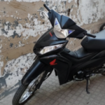 Persecución y aprehensión de un joven en una moto con numeración adulterada | FM Avenida