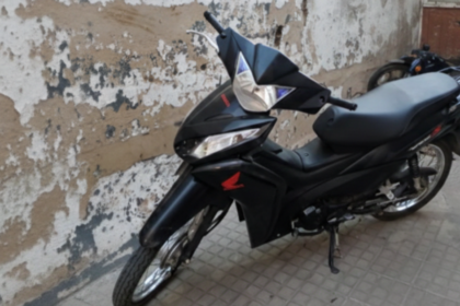 Persecución y aprehensión de un joven en una moto con numeración adulterada | FM Avenida