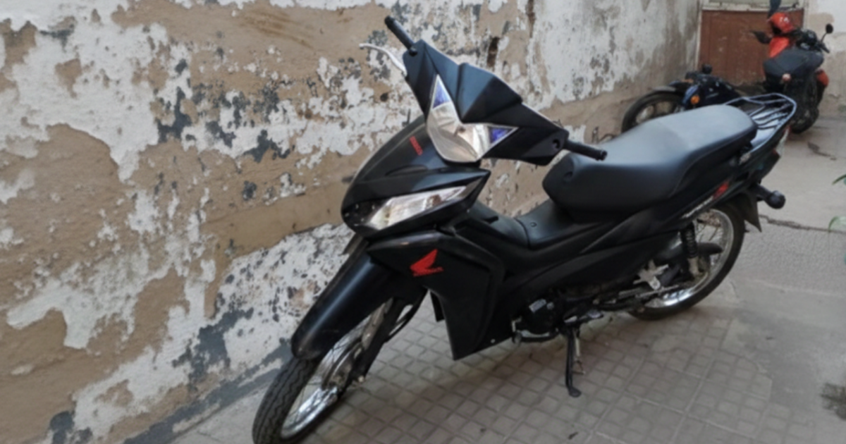 Persecución y aprehensión de un joven en una moto con numeración adulterada | FM Avenida
