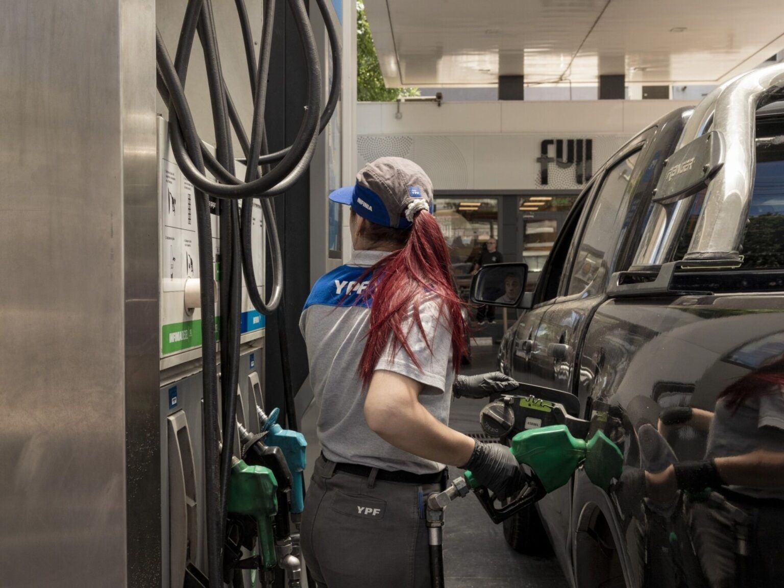 Polémica por la inflación: además de las tarifas, para el Gobierno los precios de internet, celulares y naftas también están atrasados | FM Avenida