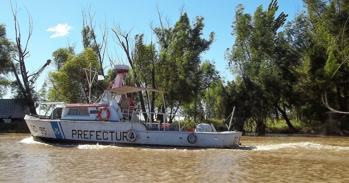 Prefectura busca intensamente a un hombre desaparecido tras un naufragio en el río Paraná | FM Avenida