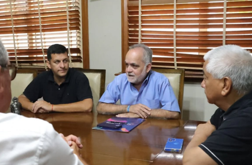 Provincia y Municipio otorgaron una línea crediticia para fortalecer la producción apícola local | FM Avenida
