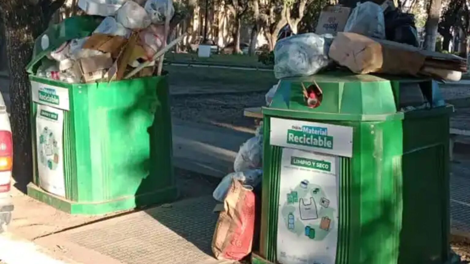 Puntos Verdes: vecinos reclaman por la vuelta de los contenedores para basura reciclable | FM Avenida
