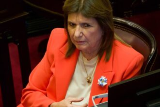 Reforma laboral: tras críticas, Gobierno ahora asegura pago completo en licencias médicas solo por "enfermedades graves" | FM Avenida