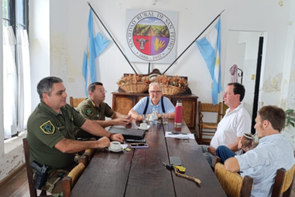 Refuerzan medidas de prevención tras reunión entre autoridades policiales y dirigentes rurales | FM Avenida