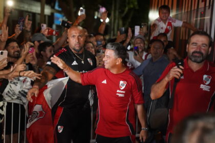 River llegó a San Luis y Gallardo recuperó la sonrisa en su momento más complicado: mañana enfrenta a Ciudad Bolívar por Copa Argentina | FM Avenida