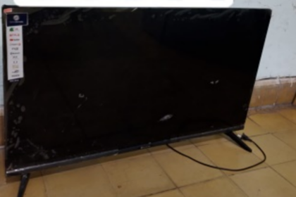 Robaron un televisor y lo dejaron abandonado | FM Avenida