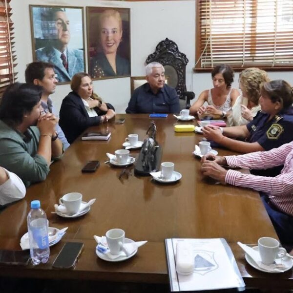Salazar recibió a Fiscales y autoridades policiales para coordinar acciones de seguridad | FM Avenida