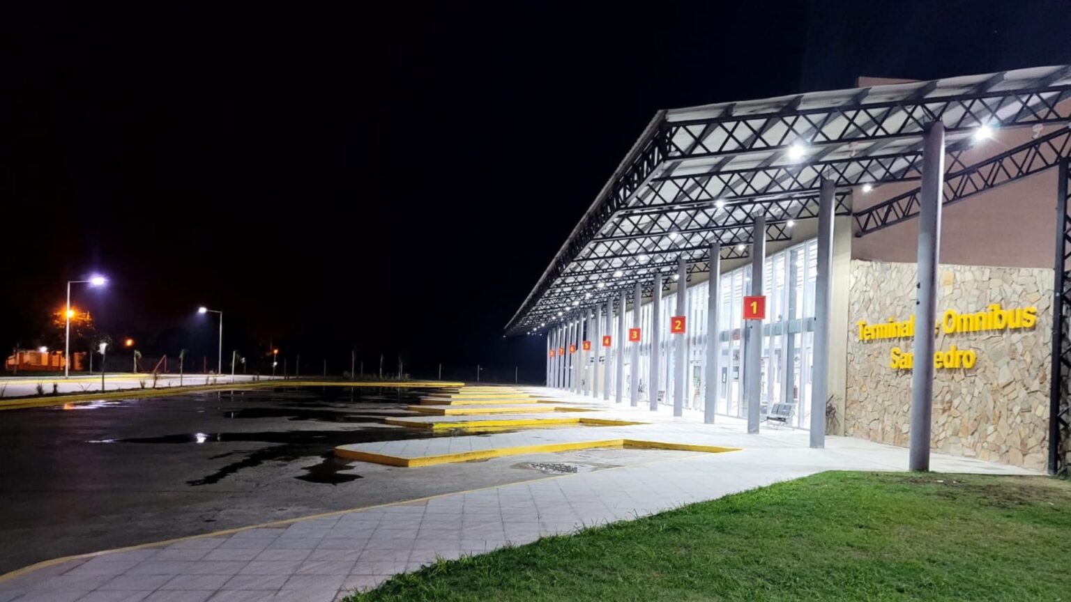 Terminal de Ómnibus: los dueños quieren que el Municipio instale un medidor de Coopser a su nombre | FM Avenida