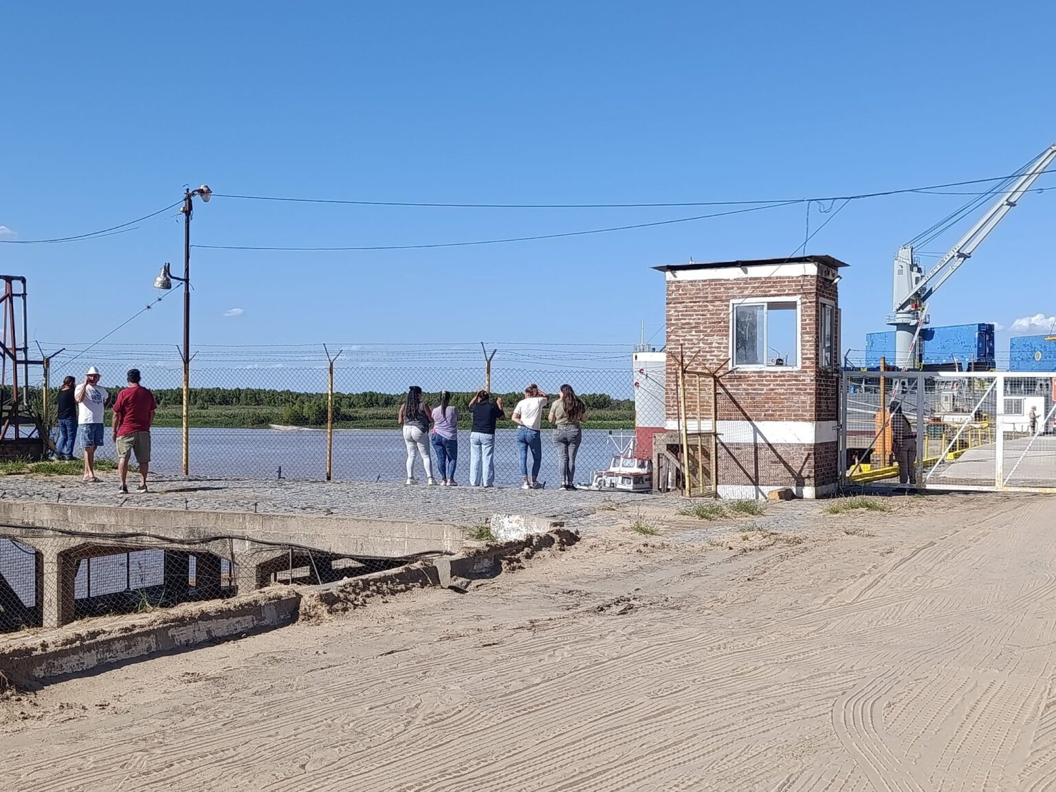 Tragedia en el río: más dolor y demoras para la familia de Sergio Gilli que espera la entrega del cuerpo | FM Avenida