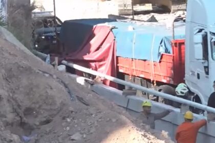 Tragedia en la Autopista Dellepiane: murió un hombre por un choque entre motos y hay caos de tránsito | FM Avenida