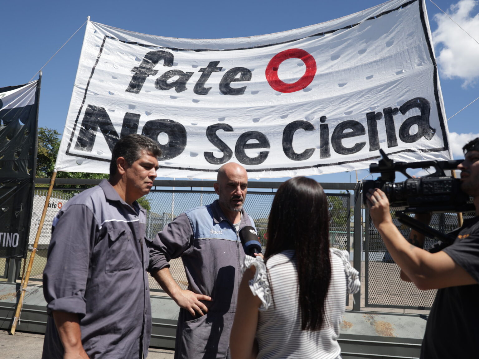 Tras el cierre de FATE, su empresa controlante instalará en el mismo predio baterías chinas para evitar cortes de luz | FM Avenida