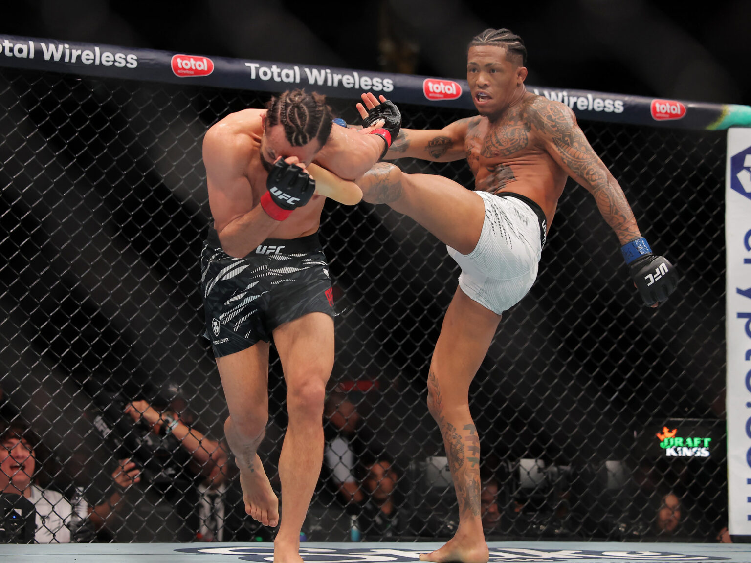 UFC Vegas 113: cuándo es, a qué hora empieza y cómo ver la pelea estelar de Mario Bautista vs Vinicius Oliveira | FM Avenida