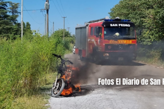 Un hombre incendió su propia motocicleta durante un control policial y de tránsito | FM Avenida