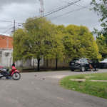 Una mujer de 71 años permanece internada en terapia intensiva tras un choque entre una moto y un auto | FM Avenida