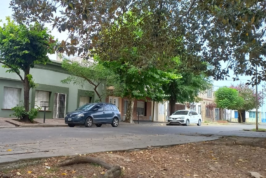 Vecinos de Quiroga al 600 levantan firmas para reclamar por la falta de agua | FM Avenida