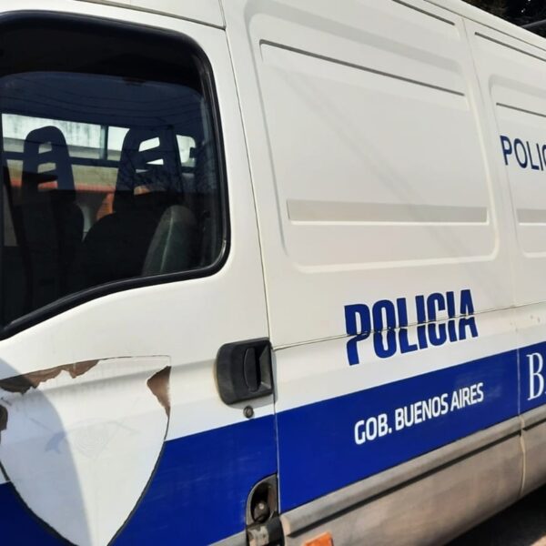 Joven de 18 años en terapia intensiva tras caer de una moto que manejaba su pareja