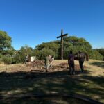 A días del homenaje a las víctimas de Covid en San Pedro, comenzaron trabajos de reparación en el Vía Crucis | FM Avenida