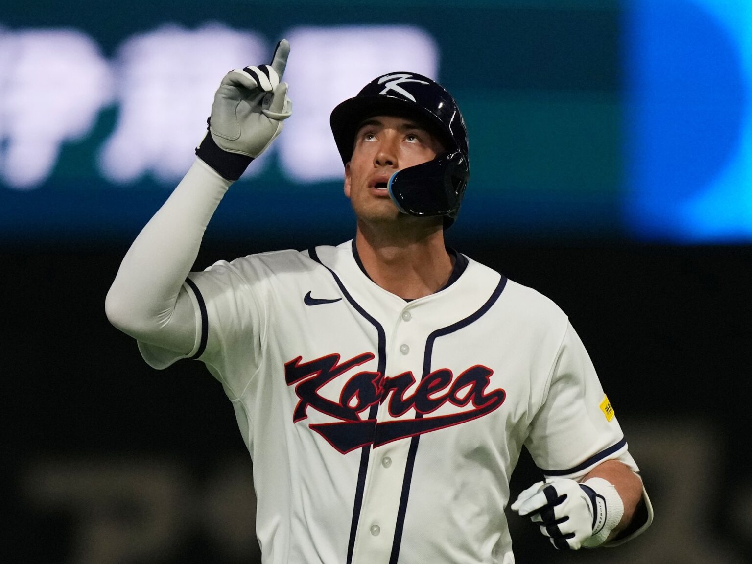 A lo Lars Nootbaar: ¿Cómo Shay Whitcomb puede jugar para Corea del Sur en el Clásico Mundial de Béisbol 2026? | FM Avenida