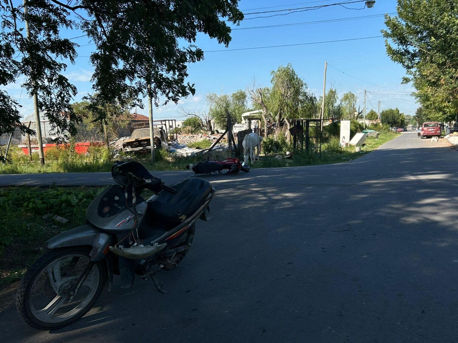 Accidente de tránsito entre dos motos: cuatro personas hospitalizadas | FM Avenida