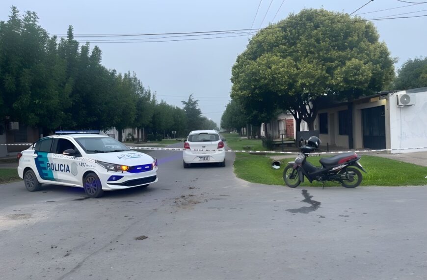 Accidente de tránsito: una motociclista sufrió fractura de muñeca | FM Avenida