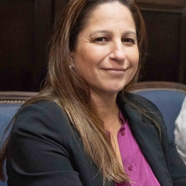 Analía Corvino tras la Asamblea Legislativa: "Escuchamos a un Gobernador que está perdido o es un mentiroso" | FM Avenida