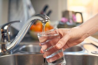 Arreglaron el caño madre que afectaba el servicio de agua en gran parte de la ciudad | FM Avenida