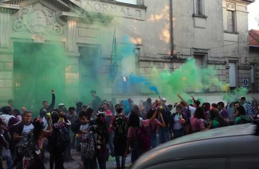 Autoridades municipales y educativas coordinan acciones de prevención y acompañamiento para el "Último Primer Día" | FM Avenida
